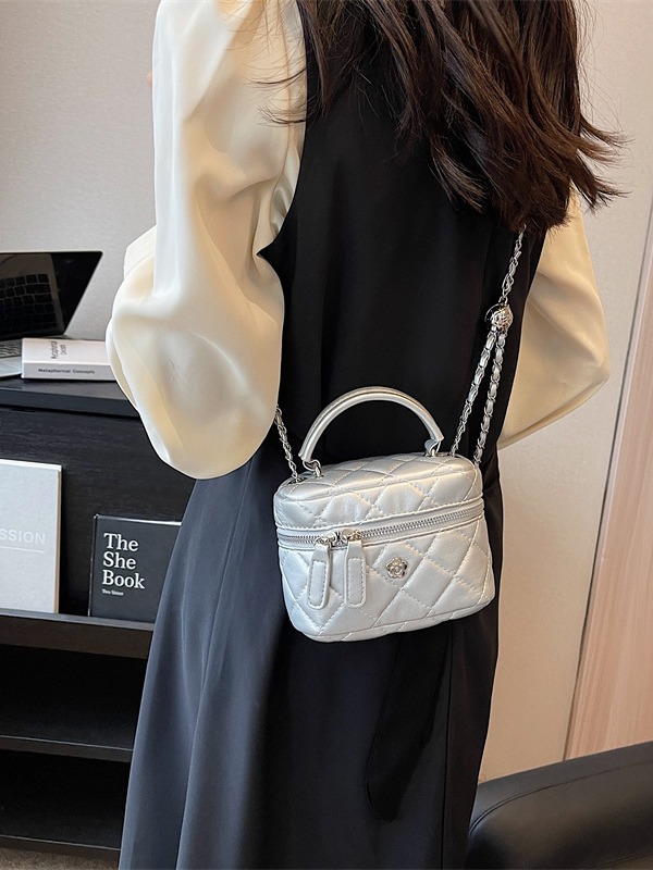 Fashionable small fragrance box bag